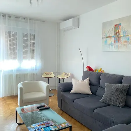 Danijela Apartment *